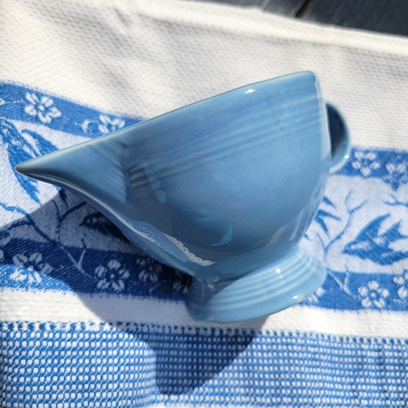 Fiesta Individual Creamer ~ P86 Periwinkle Blue ~ GUC ~ Retired Fiestaware - Picture 9 of 16